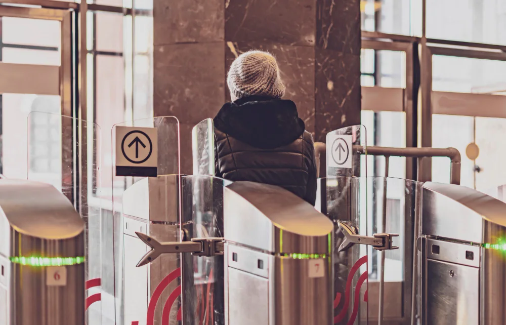 Your Bag Tag Matters More Than Your Booking Screen: How to Check Where Luggage Is Actually Going