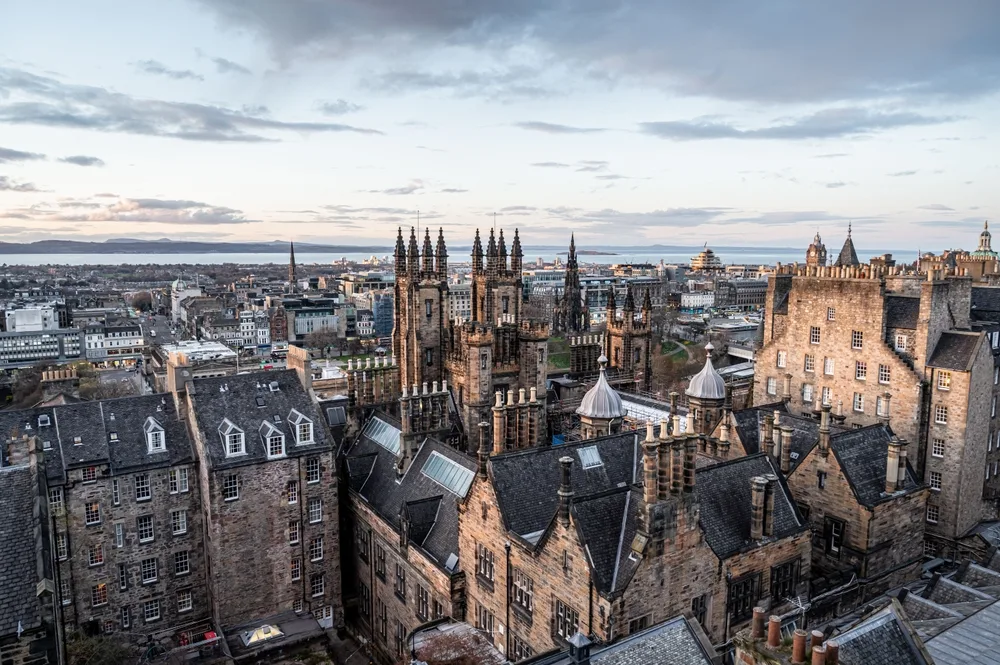 A Four-Day Garden and Bookshop Rhythm for Edinburgh