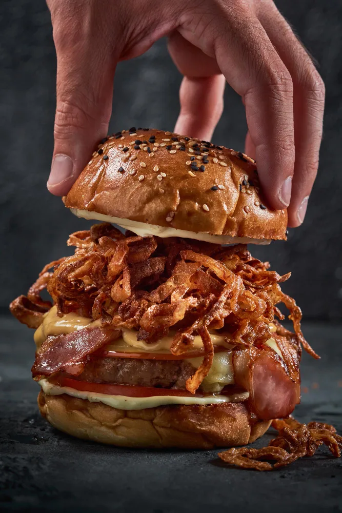 Smash Burger Nedir ve Normal Hamburgerden Farkı Ne?

Değinilmesi gereken detay