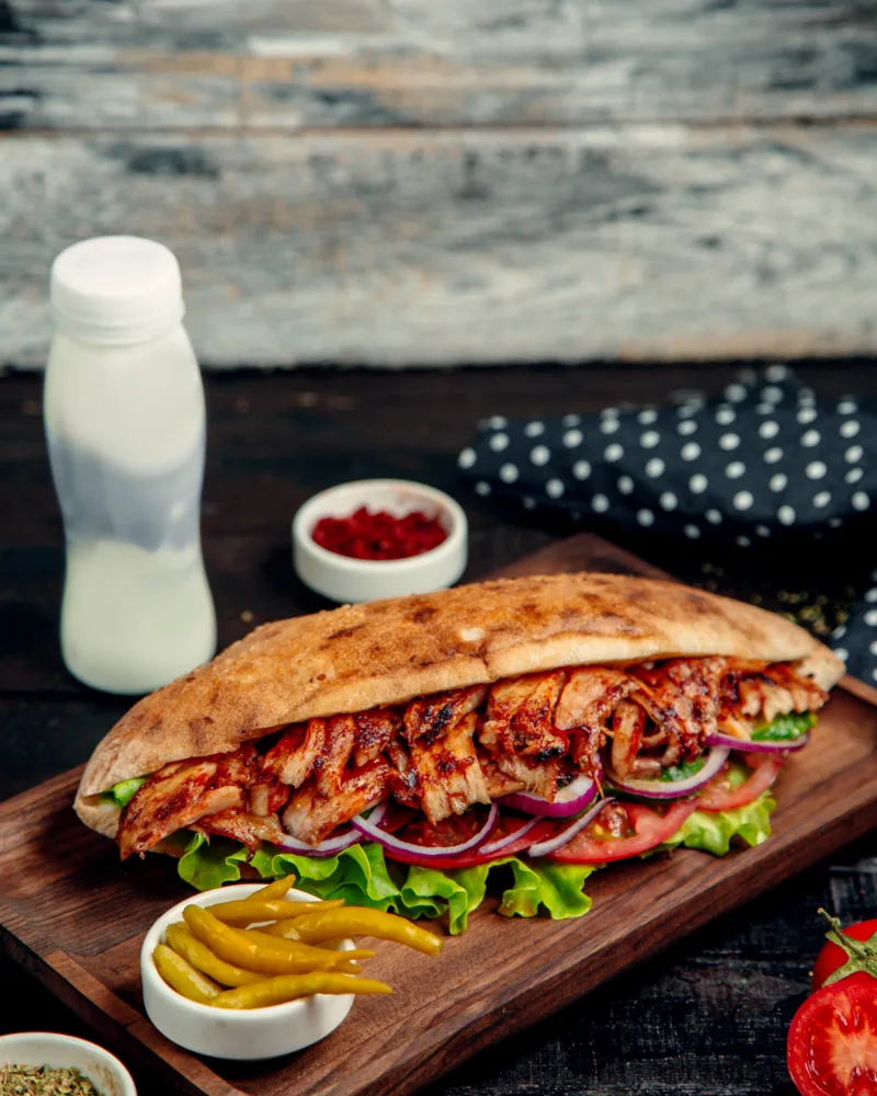 Döner, Shawarma ve Gyro Arasındaki Fark Nedir?

Değinilmesi gereken detaylar:
